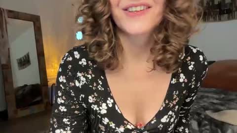 Leah Sparkles online show from October 30, 2025, 4:08 pm