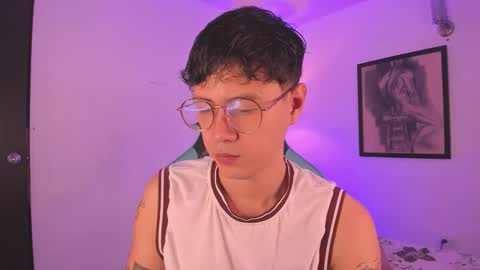 Snapshot of leaneseb chatting on October 2, 2025, 3:35 am leaneseb online show from October 2, 2025, 3:35 am