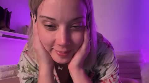 leanneluxecouple online show from October 15, 2025, 12:33 am