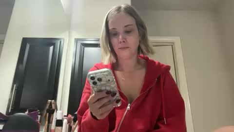 leanneluxecouple online show from November 20, 2025, 11:32 am