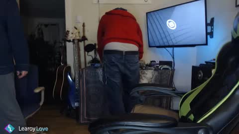 Snapshot of learoy chatting on February 6, 2025, 5:35 am Learoy online show from February 6, 2025, 5:35 am