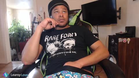 Snapshot of learoy chatting on February 18, 2025, 11:52 pm Learoy online show from February 18, 2025, 11:52 pm