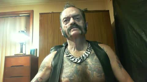 leathergreaser online show from January 31, 2025, 7:08 pm