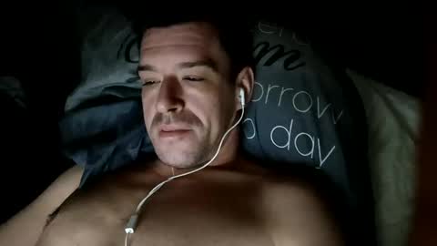 Snapshot of leatherjacketlove chatting on February 22, 2025, 11:03 pm leatherjacketlove online show from February 22, 2025, 11:03 pm