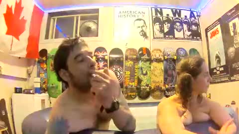 Snapshot of leatherluvefuck chatting on December 1, 2025, 4:39 am kinky dirty fuck online show from December 1, 2025, 4:39 am