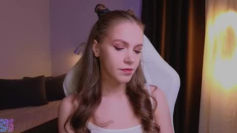 lecsika online show from November 25, 2025, 1:55 pm