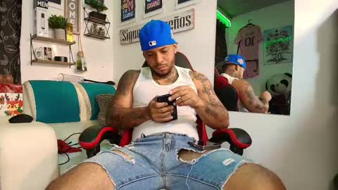 leenar_key online show from December 1, 2025, 12:54 pm