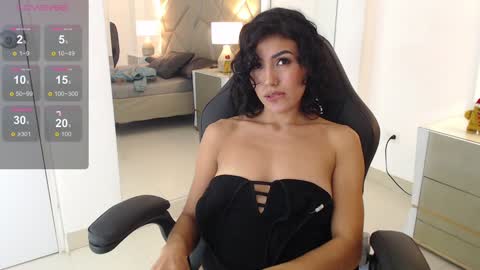 Snapshot of leethompson_ chatting on December 26, 2024, 7:05 pm Leet  online show from December 26, 2024, 7:05 pm