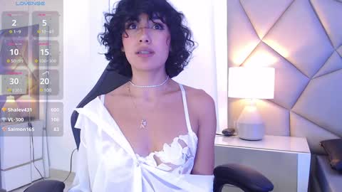 Snapshot of leethompson_ chatting on January 11, 2025, 6:01 pm Leet  online show from January 11, 2025, 6:01 pm