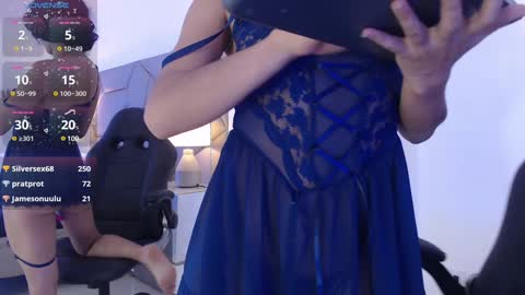 Snapshot of leethompson_ chatting on January 13, 2025, 3:04 pm Leet  online show from January 13, 2025, 3:04 pm