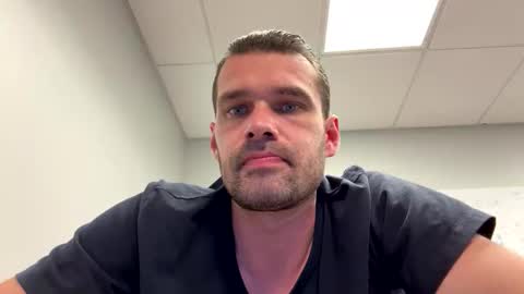 leexxx_69 online show from November 5, 2025, 9:26 pm