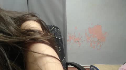 Liya online show from December 4, 2025, 5:32 pm