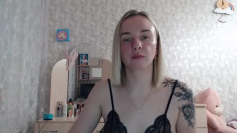 Snapshot of leggywily25 chatting on February 25, 2025, 2:11 pm leggywily25 online show from February 25, 2025, 2:11 pm