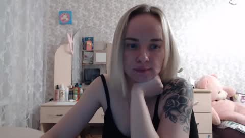 Snapshot of leggywily25 chatting on March 12, 2025, 6:33 pm leggywily25 online show from March 12, 2025, 6:33 pm
