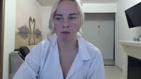 Snapshot of leggywily25 chatting on September 25, 2025, 10:19 am leggywily25 online show from September 25, 2025, 10:19 am
