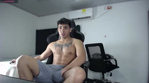 Snapshot of lei_77 chatting on December 27, 2024, 9:32 pm Lei online show from December 27, 2024, 9:32 pm