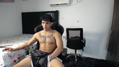 Snapshot of lei_77 chatting on January 5, 2025, 11:33 pm Lei online show from January 5, 2025, 11:33 pm