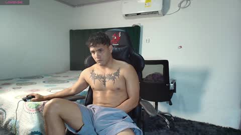 Snapshot of lei_77 chatting on January 11, 2025, 12:22 am Lei online show from January 11, 2025, 12:22 am