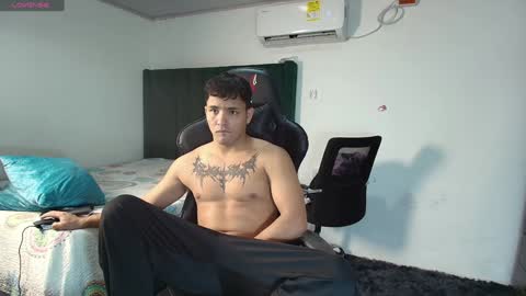 Snapshot of lei_77 chatting on January 19, 2025, 9:23 pm Lei online show from January 19, 2025, 9:23 pm