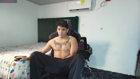 Snapshot of lei_77 chatting on January 28, 2025, 8:58 pm Lei online show from January 28, 2025, 8:58 pm
