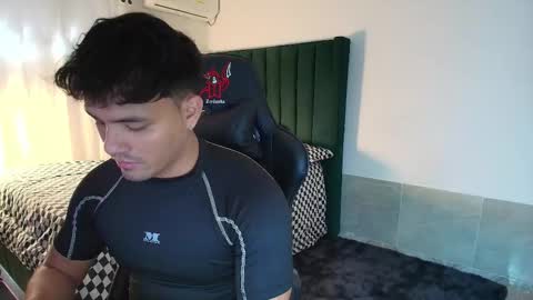  Lei  online show from November 5, 2025, 6:30 pm