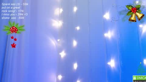 Snapshot of leia_bell chatting on December 8, 2024, 4:18 pm hey Im Leia and I love rock  online show from December 8, 2024, 4:18 pm