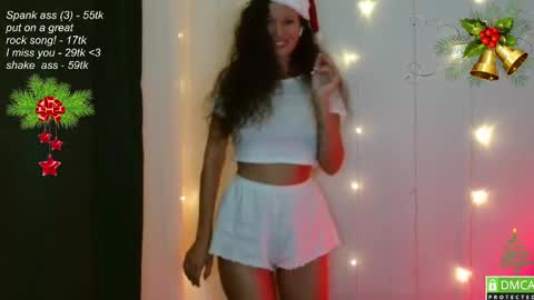 Snapshot of leia_bell chatting on December 21, 2024, 4:57 pm hey Im Leia and I love rock  online show from December 21, 2024, 4:57 pm