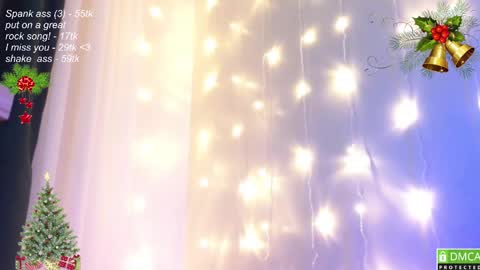 Snapshot of leia_bell chatting on December 24, 2024, 3:47 pm hey Im Leia and I love rock  online show from December 24, 2024, 3:47 pm
