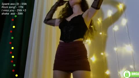 Snapshot of leia_bell chatting on March 7, 2025, 6:54 pm hey Im Leia and I love rock  online show from March 7, 2025, 6:54 pm