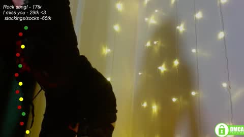 Snapshot of leia_bell chatting on September 26, 2025, 7:29 pm hey Im Leia and I love rock  online show from September 26, 2025, 7:29 pm