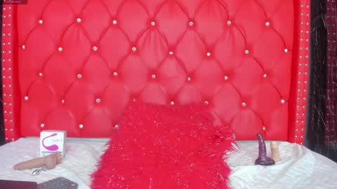 Snapshot of leigh_angels chatting on December 14, 2024, 8:08 pm LEIGH ANGELS online show from December 14, 2024, 8:08 pm