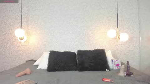 Snapshot of leigh_angels chatting on September 23, 2025, 10:13 pm LEIGH ANGELS online show from September 23, 2025, 10:13 pm
