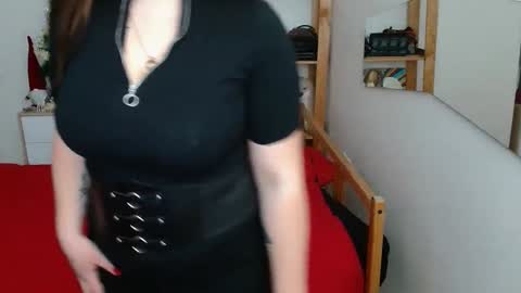 Snapshot of leila_beayte_ chatting on February 1, 2025, 1:51 pm Leila online show from February 1, 2025, 1:51 pm