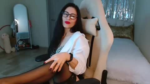 Snapshot of leilamurray chatting on February 20, 2025, 10:05 am leilamurray online show from February 20, 2025, 10:05 am