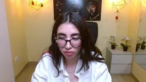 Snapshot of lena_roses chatting on February 28, 2025, 10:17 pm Lena online show from February 28, 2025, 10:17 pm