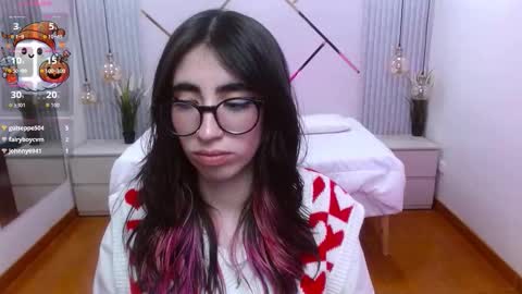 Snapshot of lena_roses chatting on October 17, 2025, 8:11 pm Lena online show from October 17, 2025, 8:11 pm