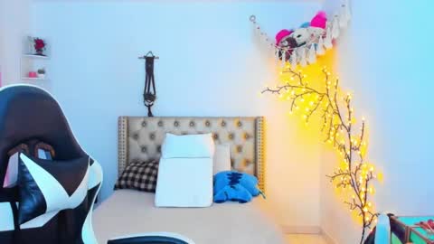 Lena  online show from October 2, 2025, 12:56 pm