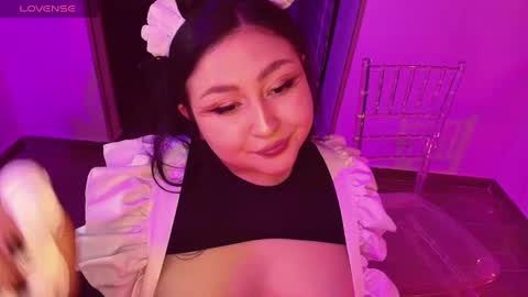 Lenna Kang online show from September 27, 2025, 11:43 pm