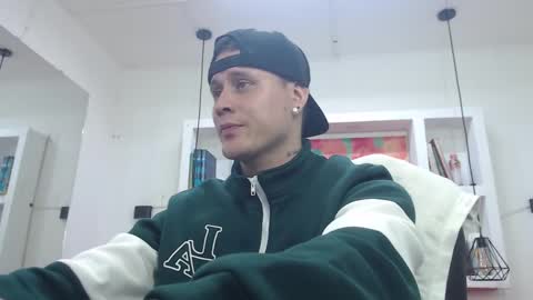 Yesid online show from February 8, 2025, 2:16 pm