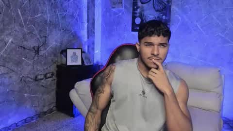 Leo independent model online show from November 20, 2025, 1:06 am