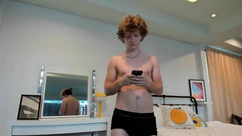 leo_wildd online show from October 19, 2025, 8:59 am