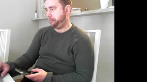 Snapshot of leofromsweden chatting on February 14, 2025, 9:56 am Leofromsweden online show from February 14, 2025, 9:56 am