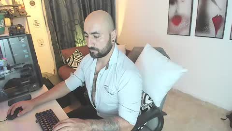 Snapshot of leon_1717 chatting on January 13, 2025, 8:58 am Leon online show from January 13, 2025, 8:58 am