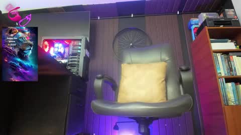 Snapshot of leon_1717 chatting on November 6, 2025, 4:19 pm Leon online show from November 6, 2025, 4:19 pm