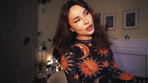 Snapshot of leonamell chatting on February 11, 2025, 6:44 pm Leo online show from February 11, 2025, 6:44 pm