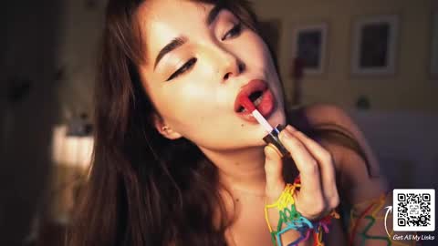 Snapshot of leonamell chatting on February 22, 2025, 8:53 pm Leo online show from February 22, 2025, 8:53 pm