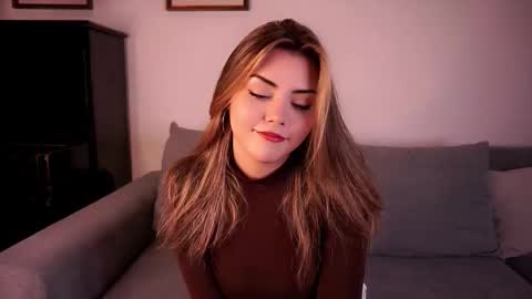 Snapshot of leonardarizk chatting on December 3, 2025, 6:32 am Mia online show from December 3, 2025, 6:32 am