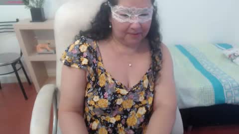 Snapshot of leonela_69 chatting on February 18, 2025, 4:37 pm leonela online show from February 18, 2025, 4:37 pm