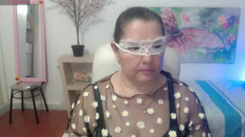 Snapshot of leonela_69 chatting on February 21, 2025, 1:44 am leonela online show from February 21, 2025, 1:44 am