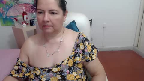 Snapshot of leonela_69 chatting on October 15, 2025, 4:45 am leonela online show from October 15, 2025, 4:45 am
